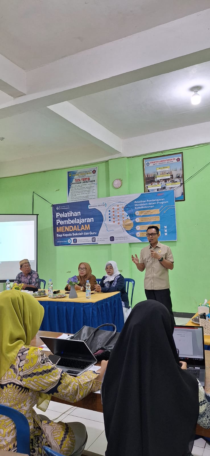 pelatihan-pembelajaran-mendalam-bagi-kepala-sekolah-dan-guru-dalam-program-kemdikdasmen