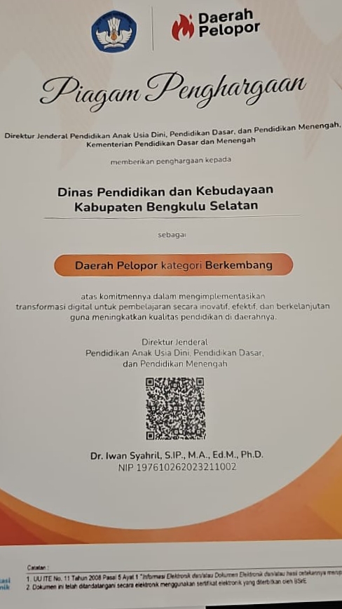 dinas-pendidikan-dan-kebudayaan-meraih-penghargaan-daerah-pelopor-katagori-berkembang