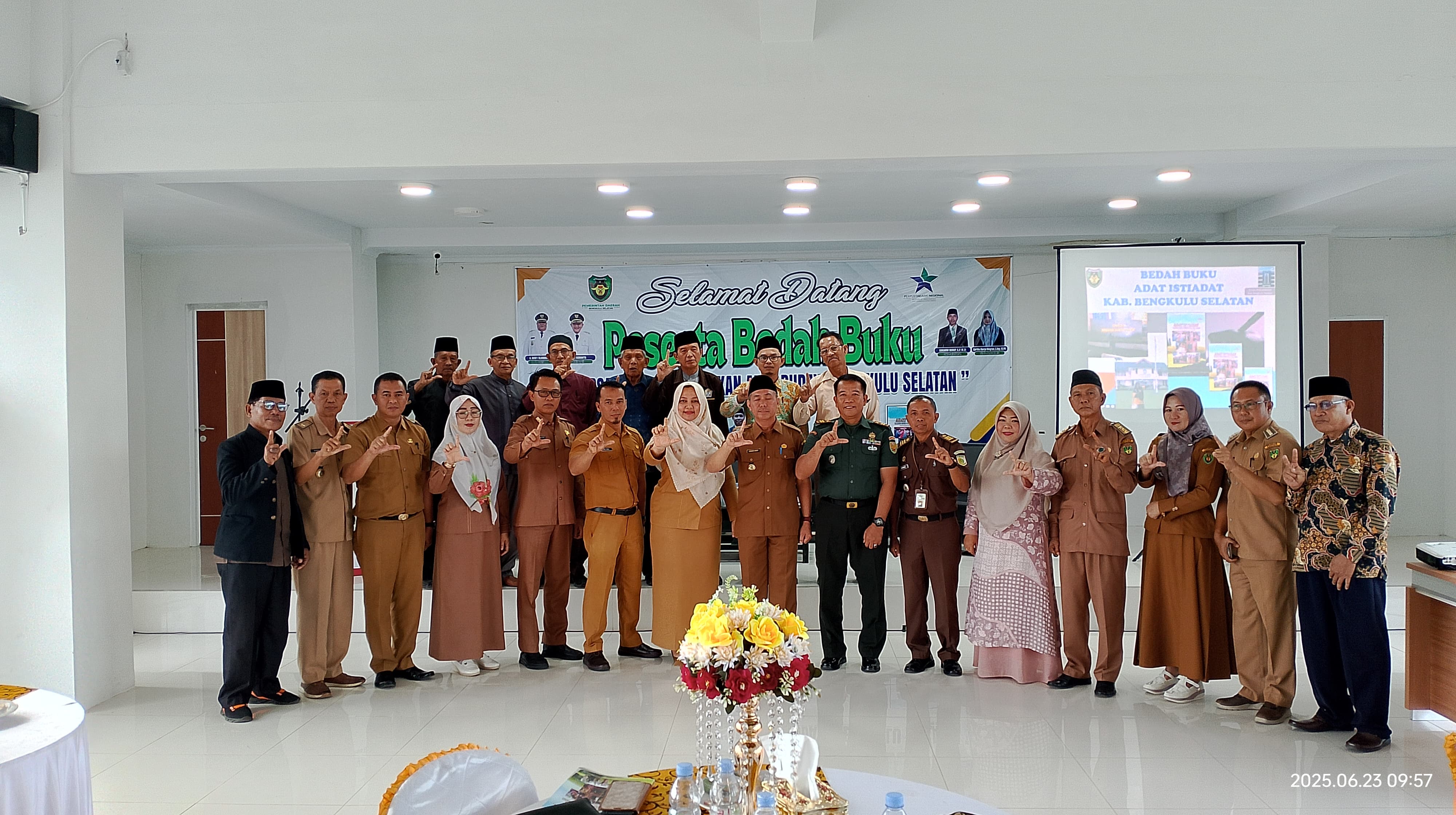 bedah-buku-adat-istiadat-bengkulu-selatan-dalam-rangka-melestarikan-adat-budaya-bengkulu-selatan