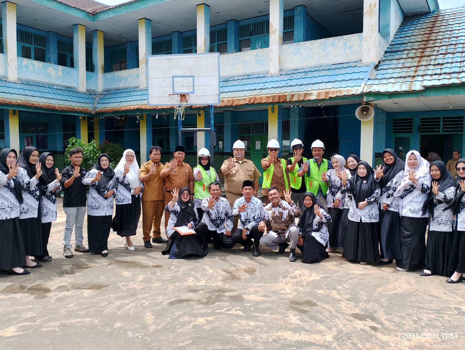 program-revitalisasi-sekolah-smp-negeri-2-bengkulu-selatan